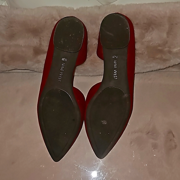 Red Flats - Picture 3 of 3